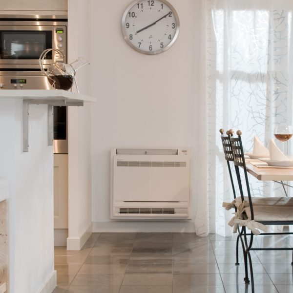 Daikin. Floor Standing - Image 3